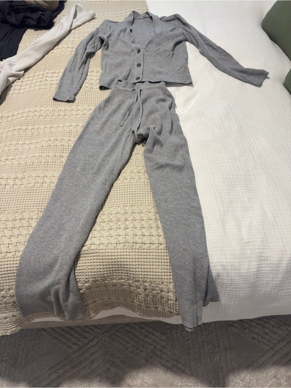 Uniqlo Light Gray Ribbed Wide-Leg Knit Pants with Matching Cardigan